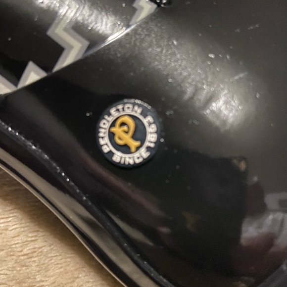 Pendleton rain boots.  Pre owned. As is - Picture 2 of 6